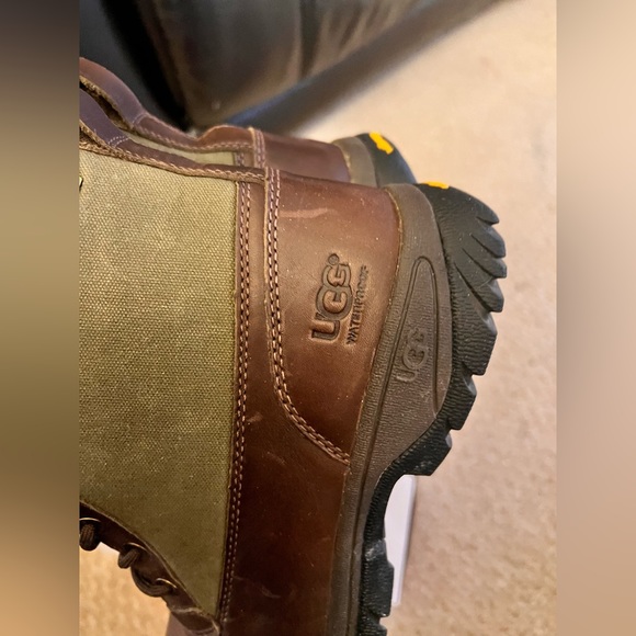 FANTASTIC UGG BOOTS!!! - Picture 3 of 9